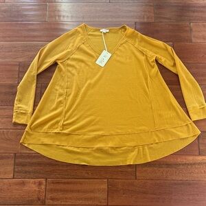NWT La Miel Mustard Yellow V-Neck Women's Top Relaxed Whimsical Fit High Low SM